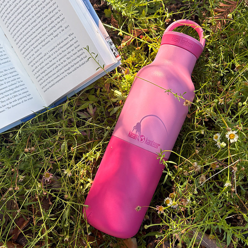 20oz-rise-classic-with-arch-loop-cap-e3 20oz_rise_classic_insulated_bottle_cashmere_rose_grass_book_square.jpg