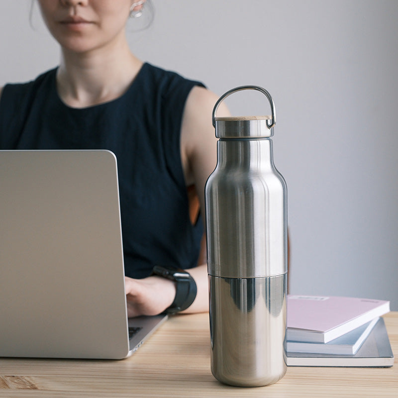 20oz-rise-reflect-with-bamboo-cap-f2 20oz_rise_reflect_desk_laptop_square.jpg
