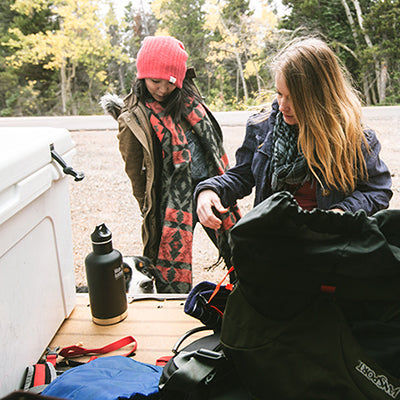 64oz-classic-with-loop-cap-m6 64oz_insulated_classic_backpackers_tailgate_square.jpg
