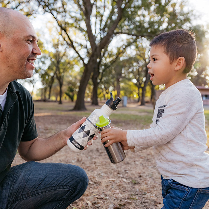 classic-kid-sippy-cap-j8 K12CNSIPPY-BS-sippy_cap_dad_lifestyle.jpg