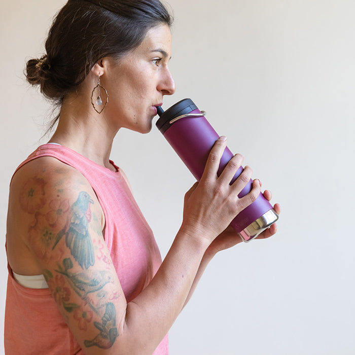 tkwide-twist-cap-with-straw-kit-a6 K20TKWPT-PP-T-TWIST-straw_cap_drinking_yoga_lifestyle_64bb08ca-98d0-4e89-83fd-b166cda65ccd.jpg