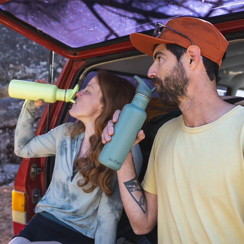 27oz-classic-with-flip-seal-sport-cap-g4 classic_27oz_flip_seal_couple_tailgate_tip-sip_square.jpg