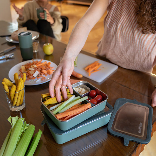 55oz-rise-food-box-big-meal-j1 rise_food_lunch_box_big_meal_veggie_dividers_square.jpg