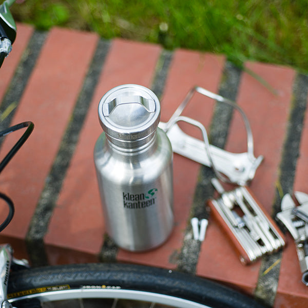 classic-steel-loop-cap-x9 stainless_bottle_cap_bike_parts_lifestyle.jpg
