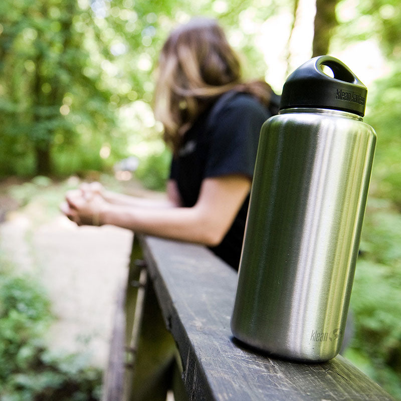 40oz-wide-with-loop-cap-o9 wide_40oz_bottle_bridge_closeup_square.jpg